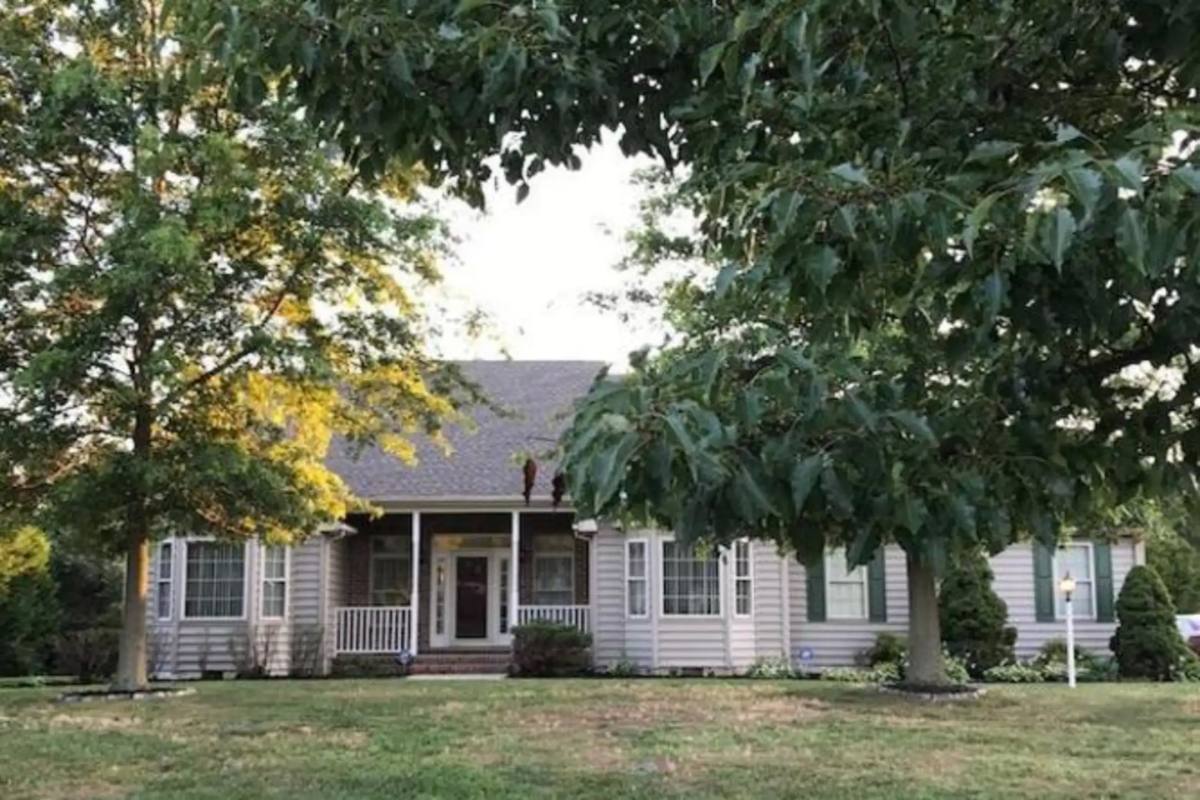 House for rent at 21 Glade Farm Dr, Rehoboth Beach, DE 19971