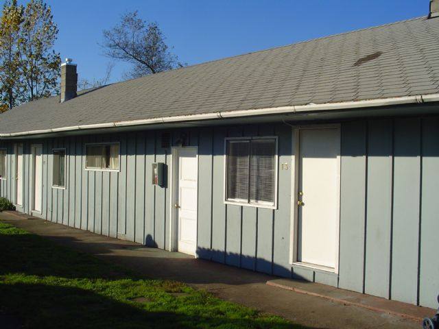 Apartment for rent at 310 N 42nd #15, Springfield, OR 97478