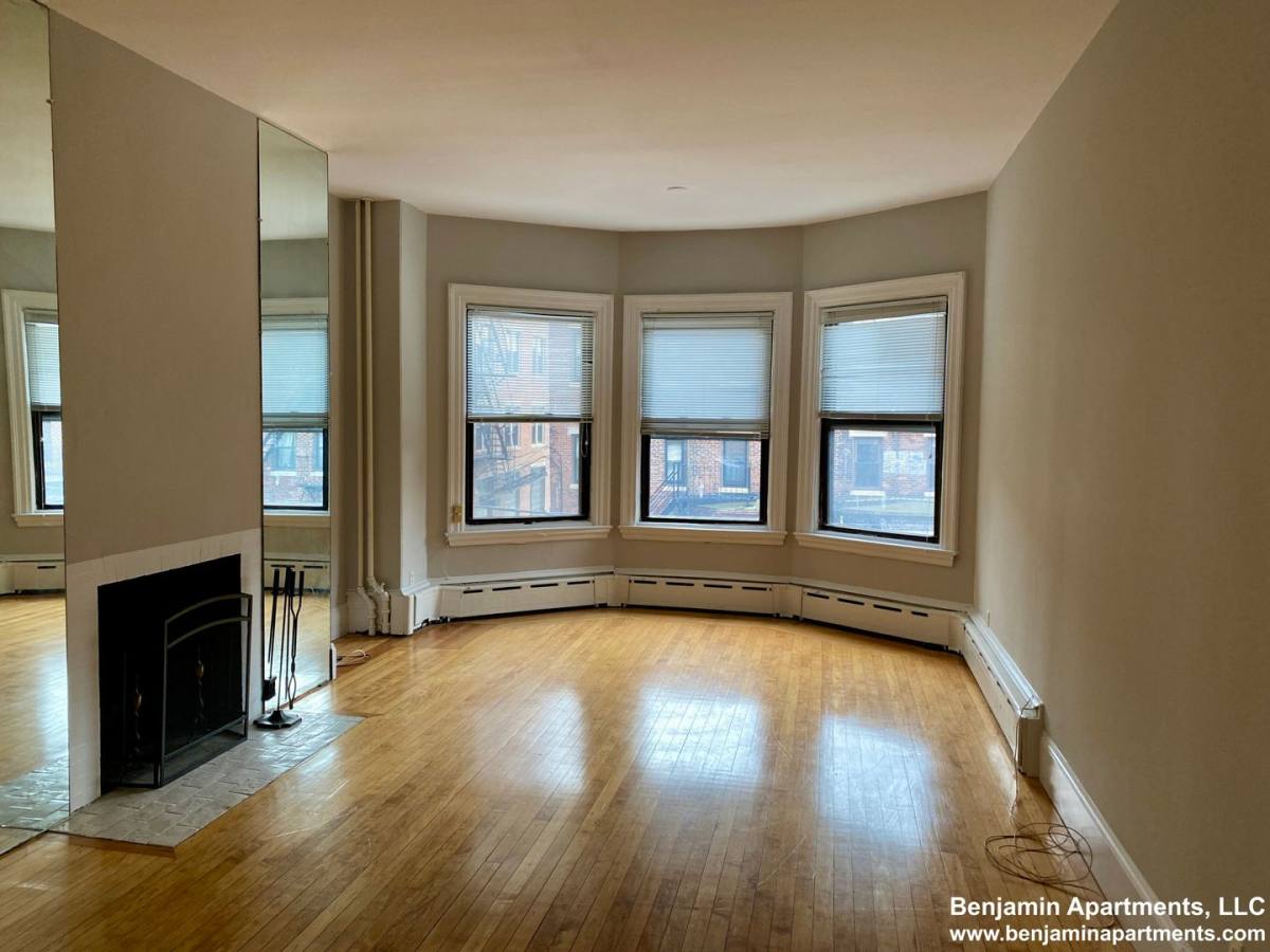 House for rent at 470 Commonwealth Ave #2R, Boston, MA 02215