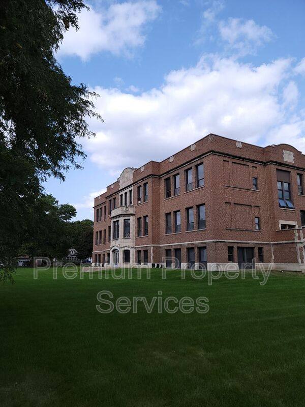 Apartment for rent at 2208 8th St #201, Rockford, IL 61104