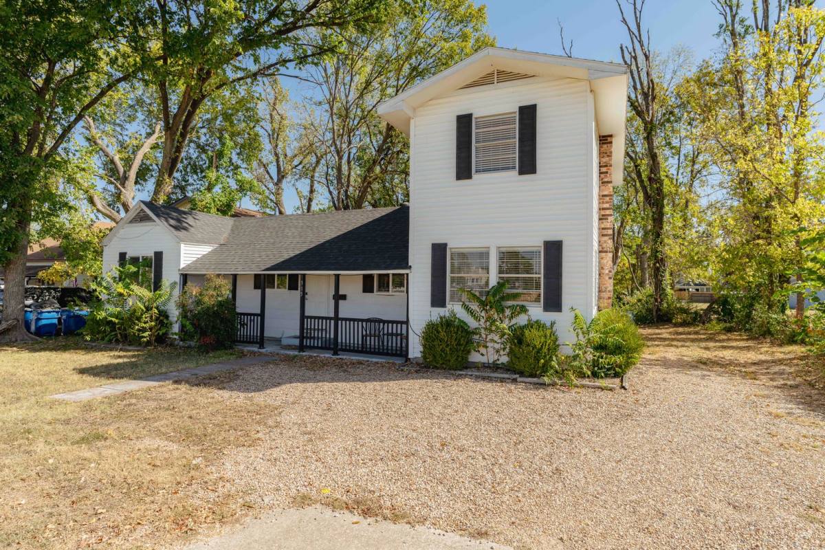 House for rent at 315 SW F St, Bentonville, AR 72712