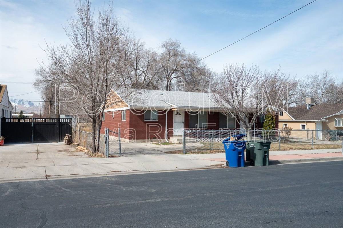 Townhouse for rent at 3362 S 4300 W, West Valley City, UT 84120