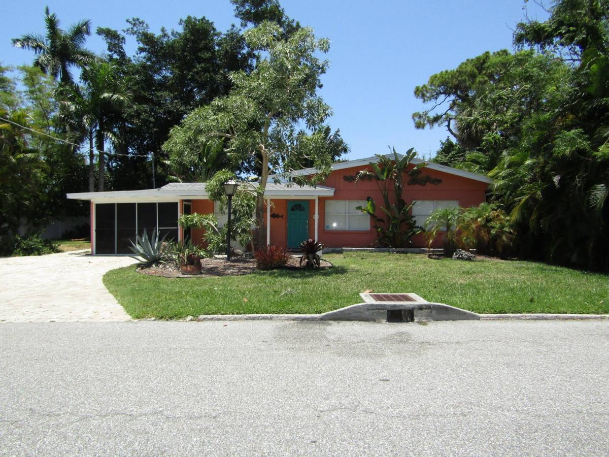 House for rent at 108 Colonia Lane W, Nokomis, FL 34275
