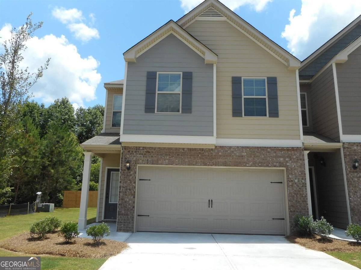 Townhouse for rent at 7852 Rock Rose Lane, Fairburn, GA 30213