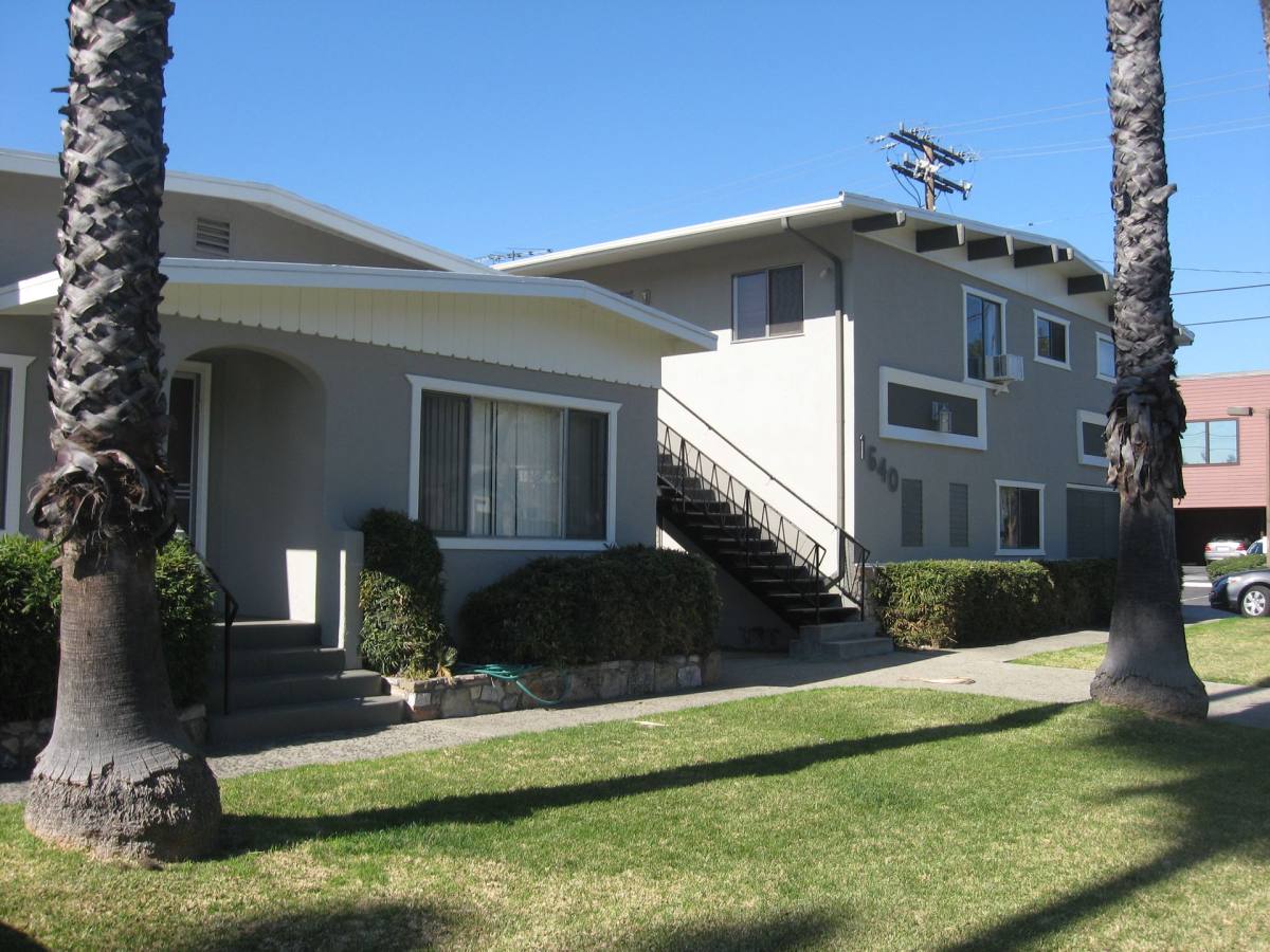 Apartment for rent at 1632-1640 Lake St, Glendale, CA 91201