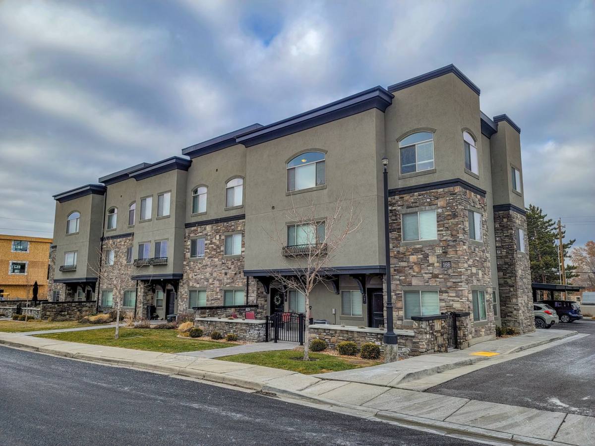 Apartment for rent at 166 W 200 S, Bountiful, UT 84010