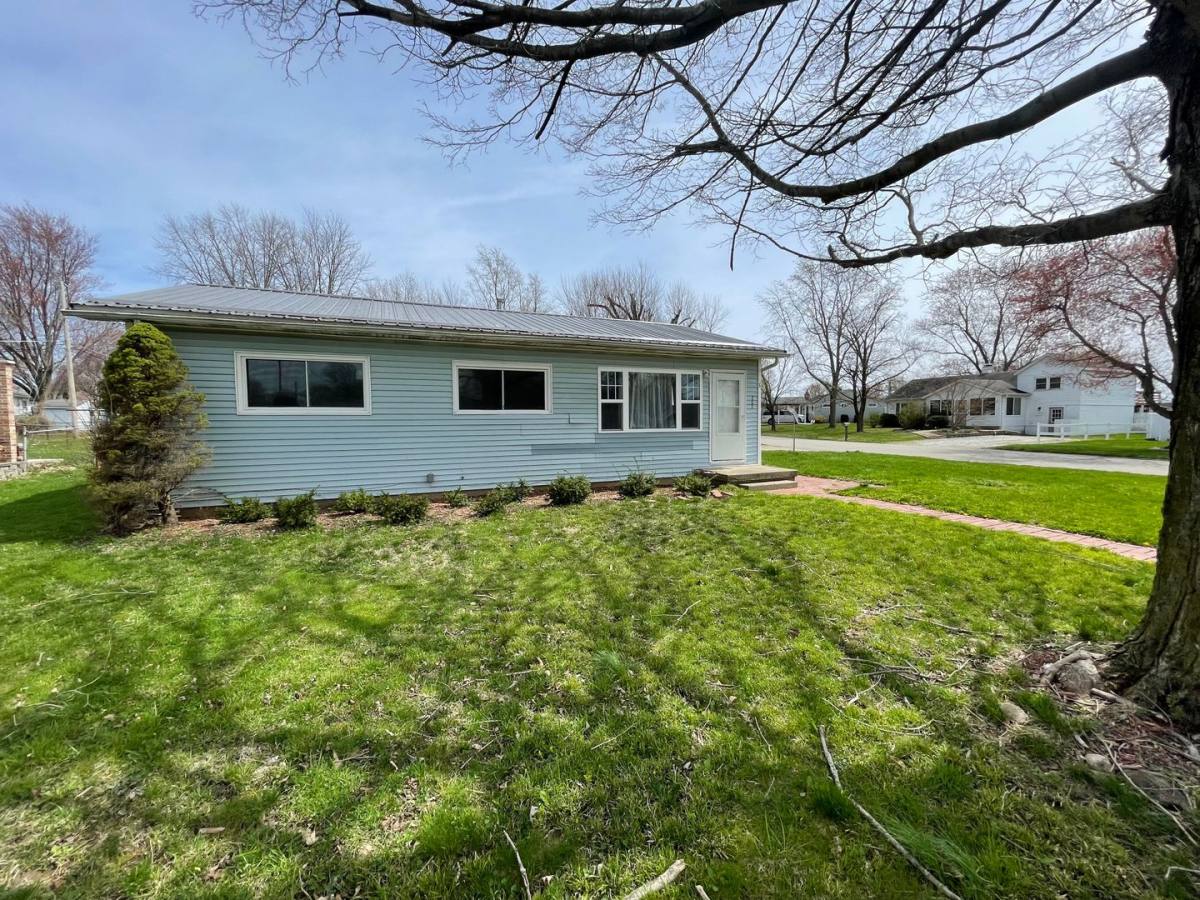 House for rent at 202 Harlan Ave, Covington, IN 47932