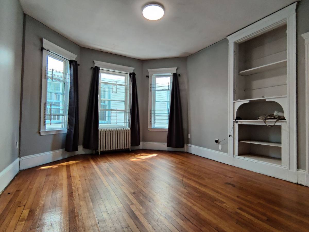 Apartment for rent at 31 Chester St #1, Allston, MA 02134