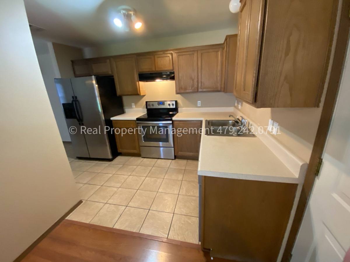House for rent at 1001 Trenton Dr, Fort Smith, AR 72908