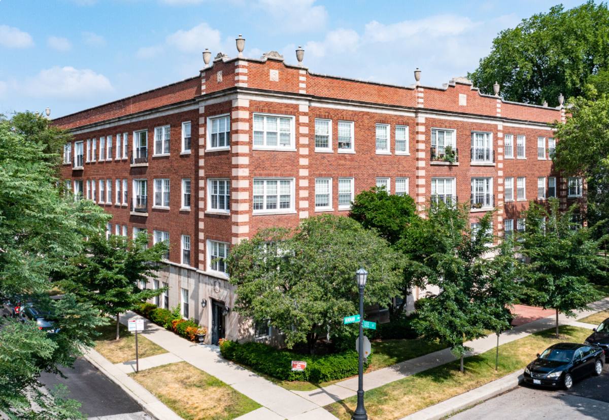 Apartment for rent at 1000-1010 Hinman Ave, Evanston, IL 60202