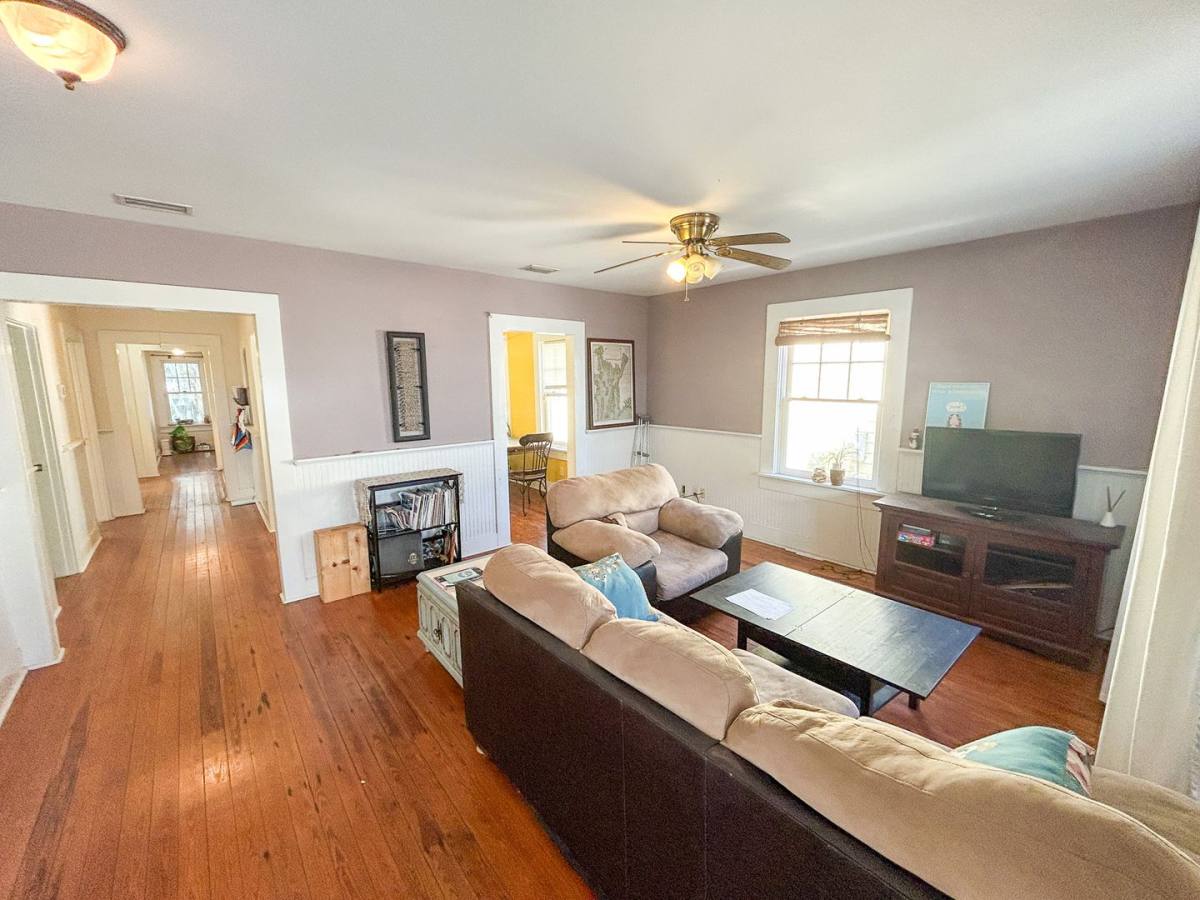 House for rent at 408 NW 4th St, Gainesville, FL 32601