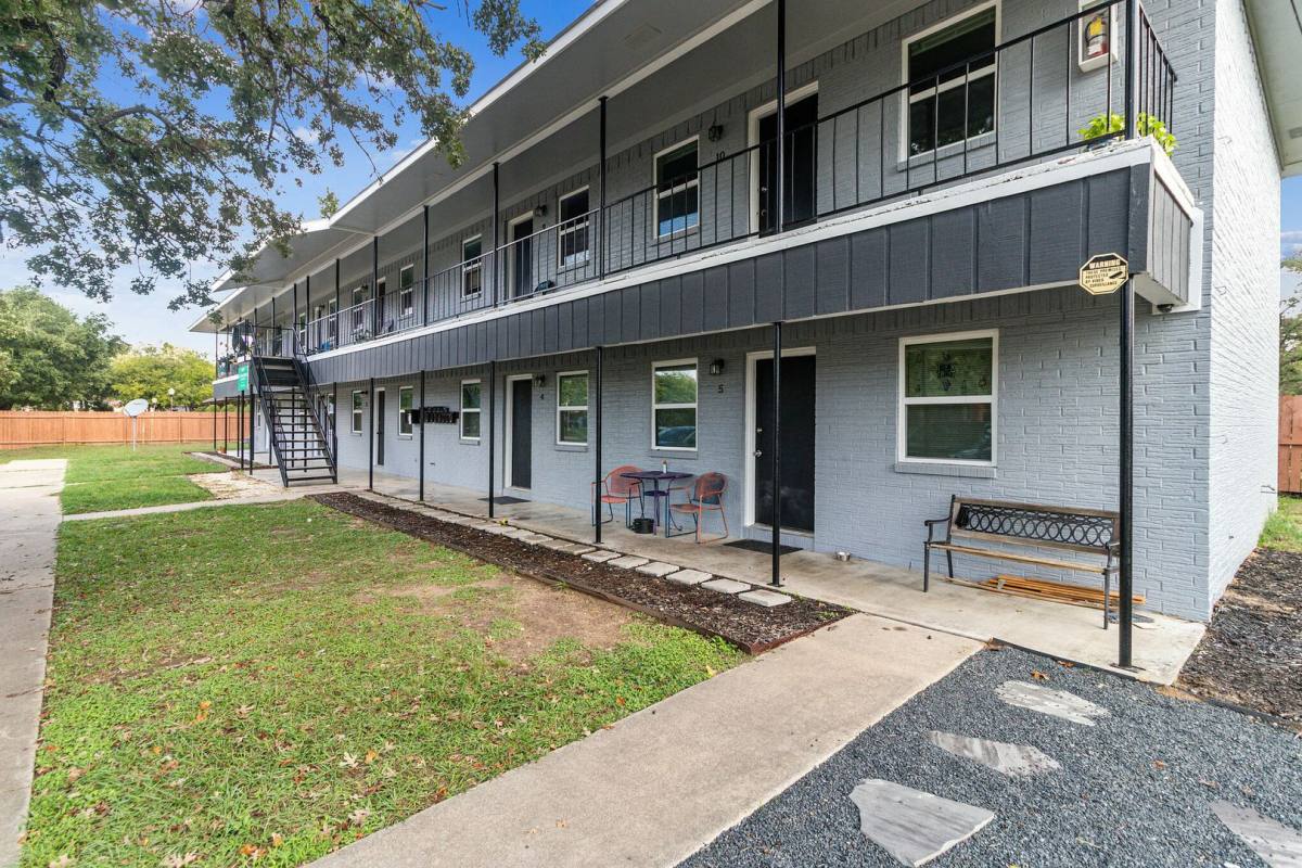 Apartment for rent at 306 Calhoun Dr, Rockdale, TX 76567