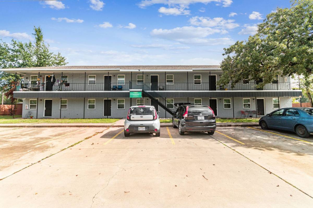 Apartment for rent at 306 Calhoun Dr, Rockdale, TX 76567