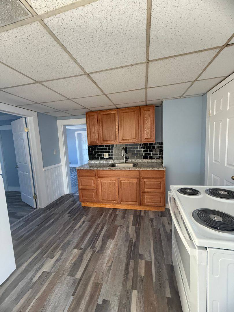 Apartment for rent at 72 Prospect St, Bristol, CT 06010