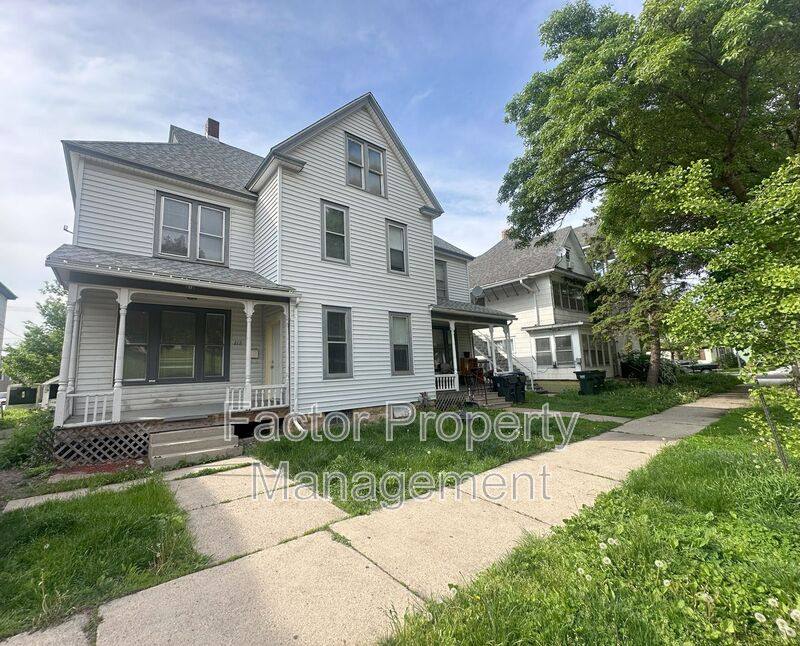 House for rent at 212 S 4th St, Mankato, MN 56001