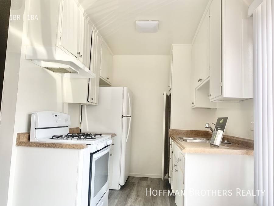Apartment for rent at 1822 Colby Ave #8, Los Angeles, CA 90025