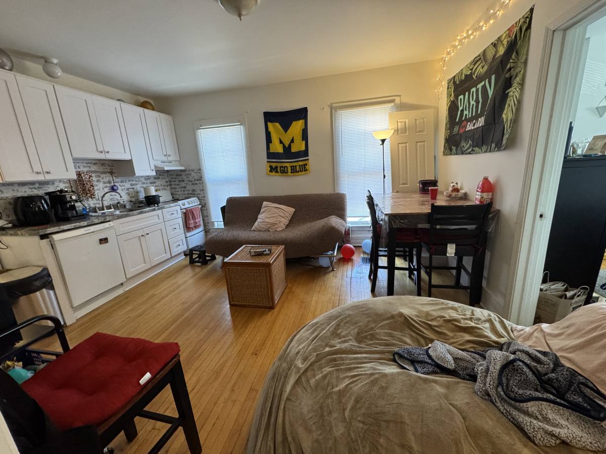 Apartment for rent at 715 E Ann St #2, Ann Arbor, MI 48104