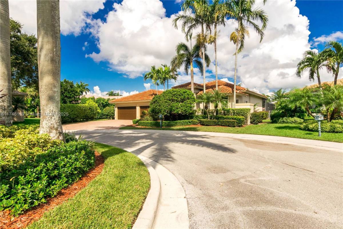 House for rent at 2481 Eagle Watch Lane, Fort Lauderdale, FL 33327