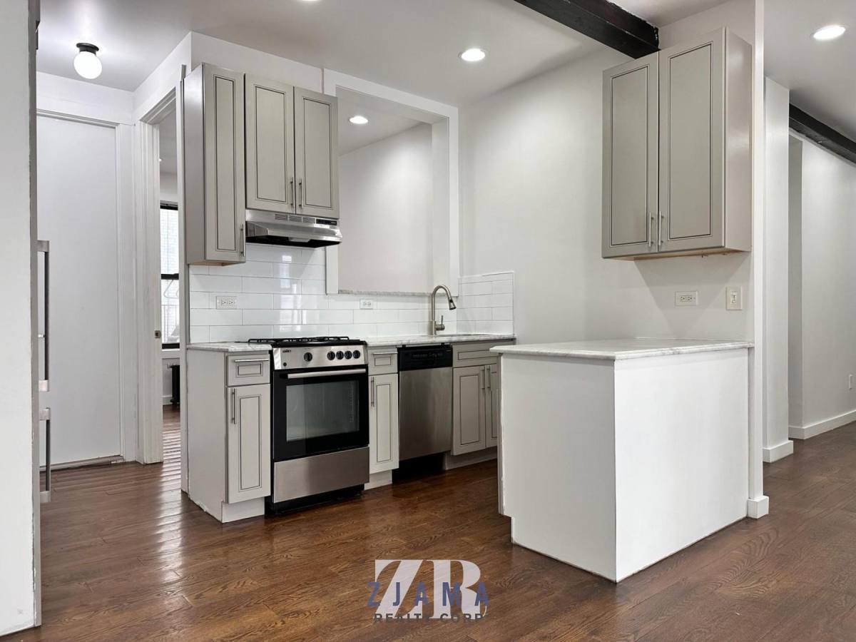 Apartment for rent at 410 Eastern Parkway #3K, Brooklyn, NY 11225