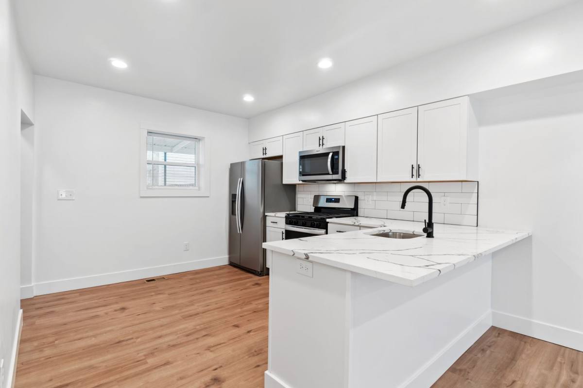 House for rent at 25 S 12th St, Pittsburgh, PA 15203