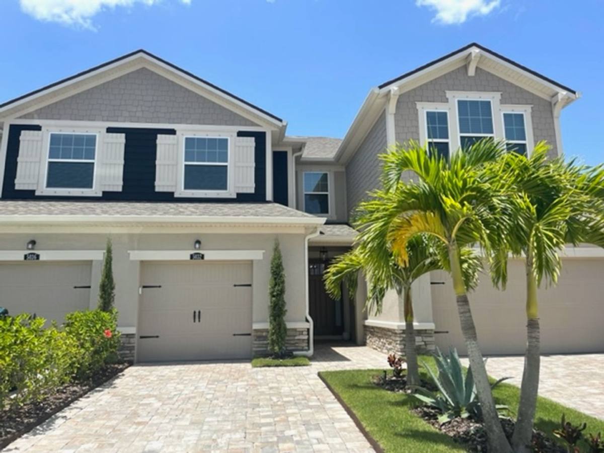 Townhouse for rent at 5032 Skyview Lane, Bradenton, FL 34211