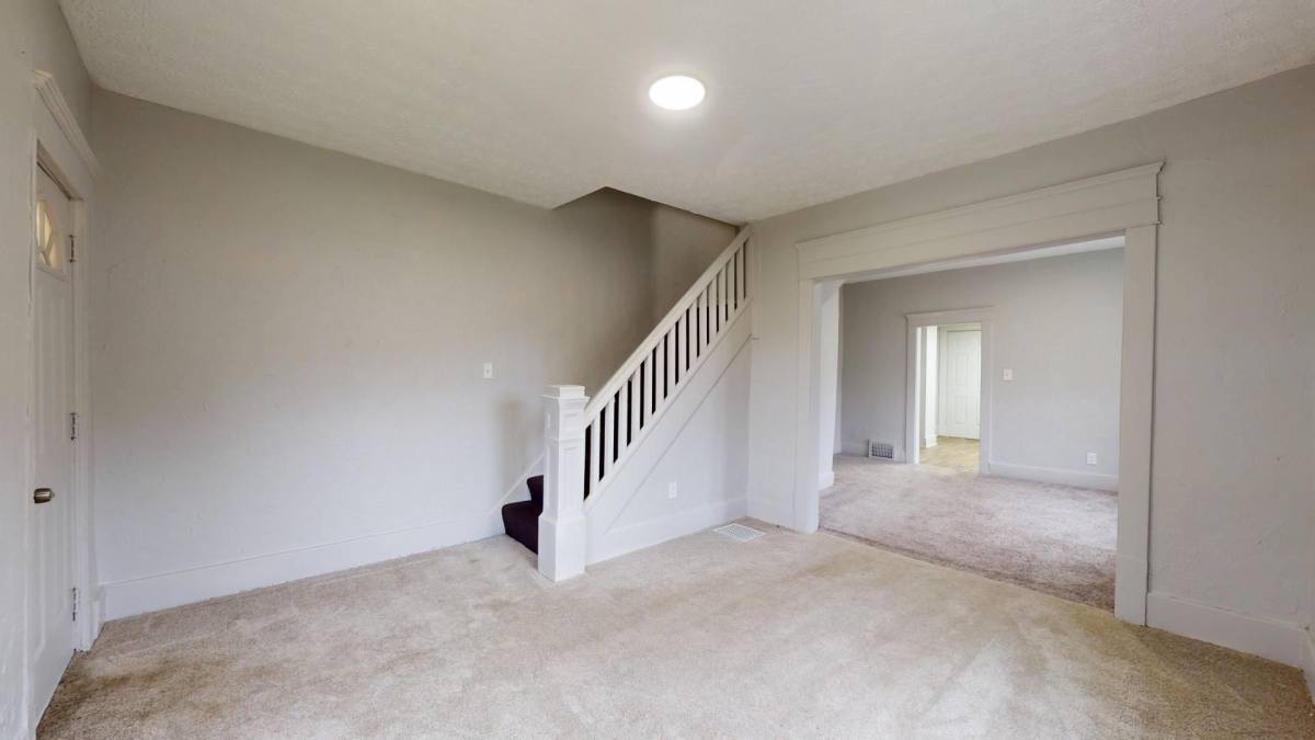 Apartment for rent at 1141 McKinley Ave, Akron, OH 44306