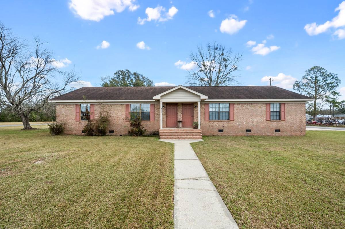 House for rent at 201 S Cypress, Gulf Shores, AL 36542