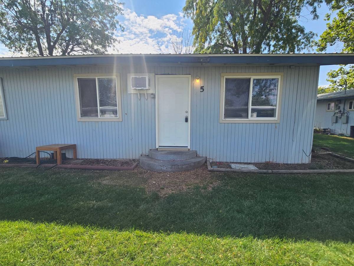 Apartment for rent at 4033 Ottmar Rd NE, Moses Lake, WA 98837