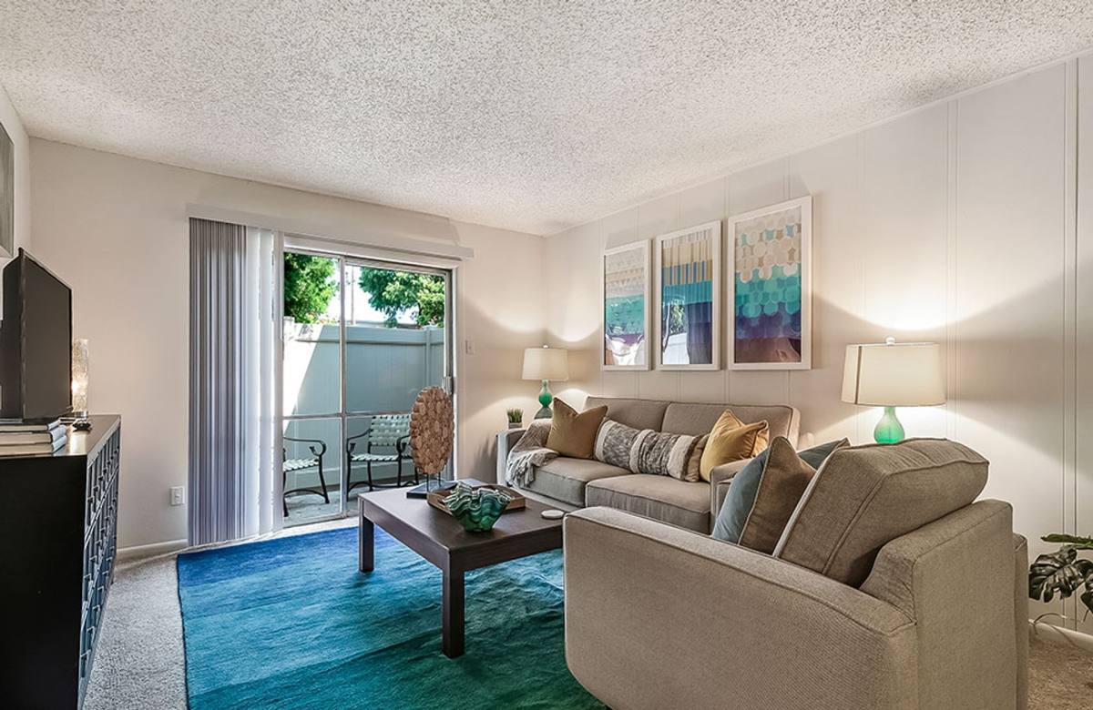 Apartment for rent at 1111 Lake Ave, Metairie, LA 70005