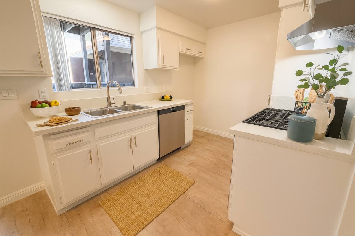 Apartment for rent at 10900 Magnolia Ave, Anaheim, CA 92804