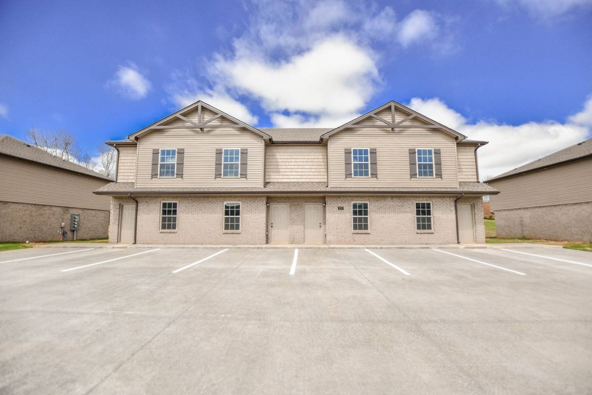 Apartment for rent at 157 Center Pointe Dr, Clarksville, TN 37040