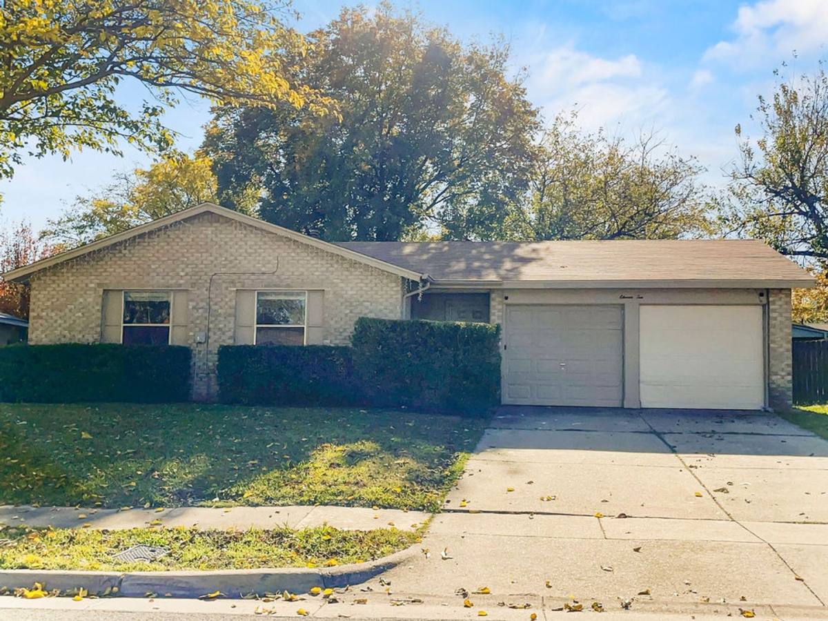 House for rent at 1110 Providence Court, Arlington, TX 76015