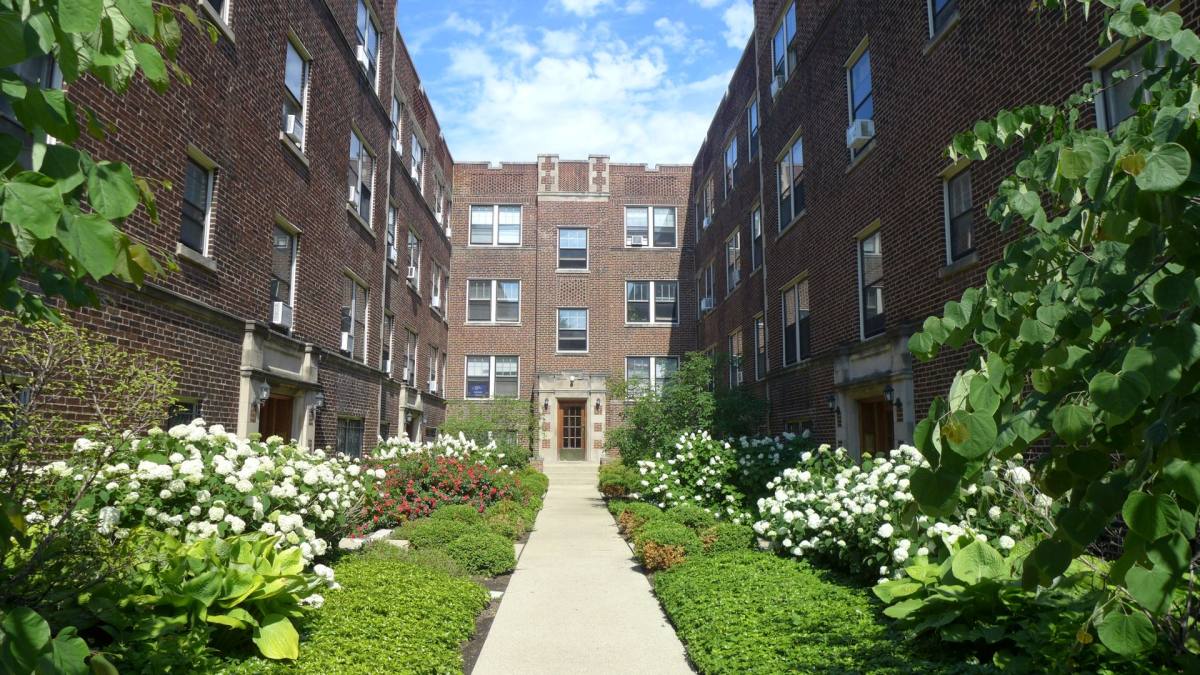 Apartment for rent at 3413-21 N Marshfield, Chicago, IL 60657