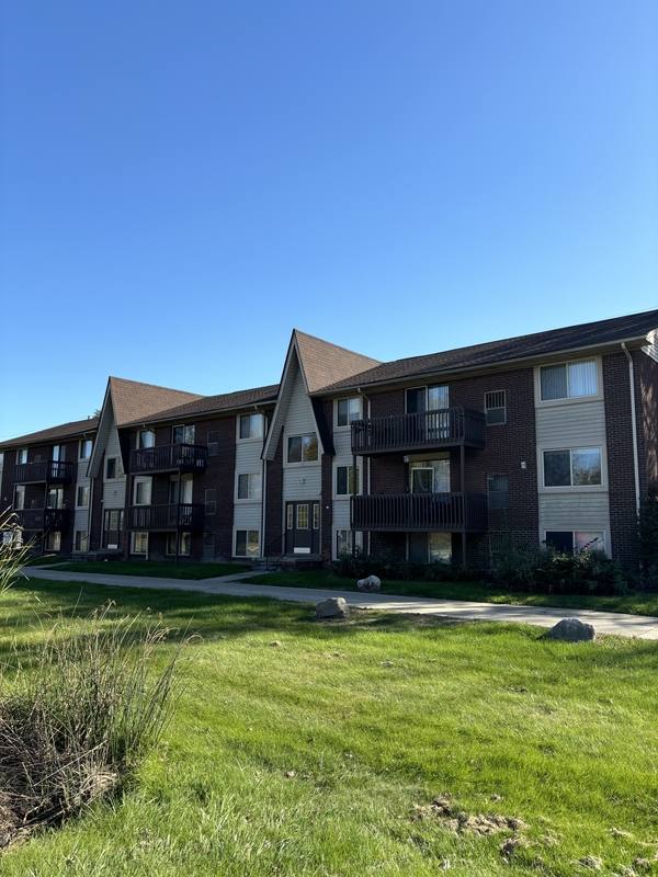 Apartment for rent at 36777 Sibley Rd #J, New Boston, MI 48164