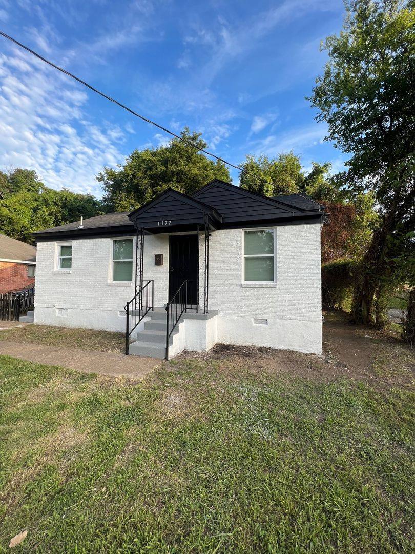 House for rent at 1377 Lyceum, Memphis, TN 38106