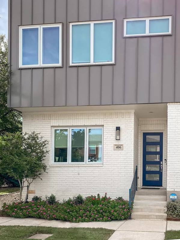 Townhouse for rent at 406 Wimberly St #1, Fort Worth, TX 76107