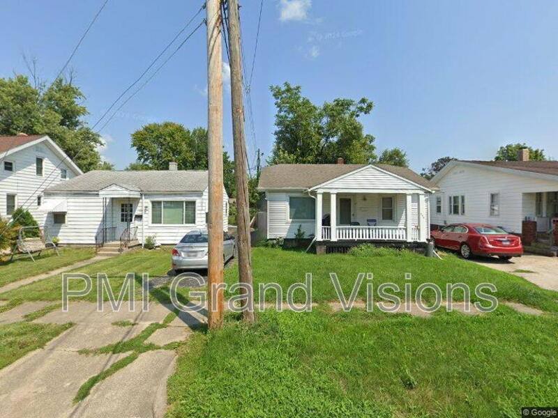 House for rent at 336 S 19th St, Decatur, IL 62521