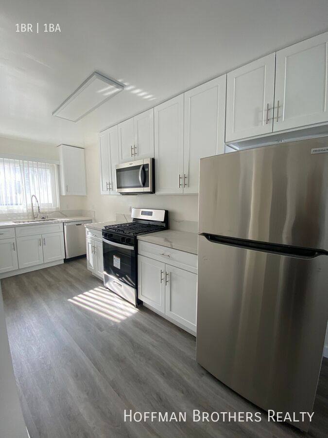 Apartment for rent at 4025 Coco Ave #14, Los Angeles, CA 90008