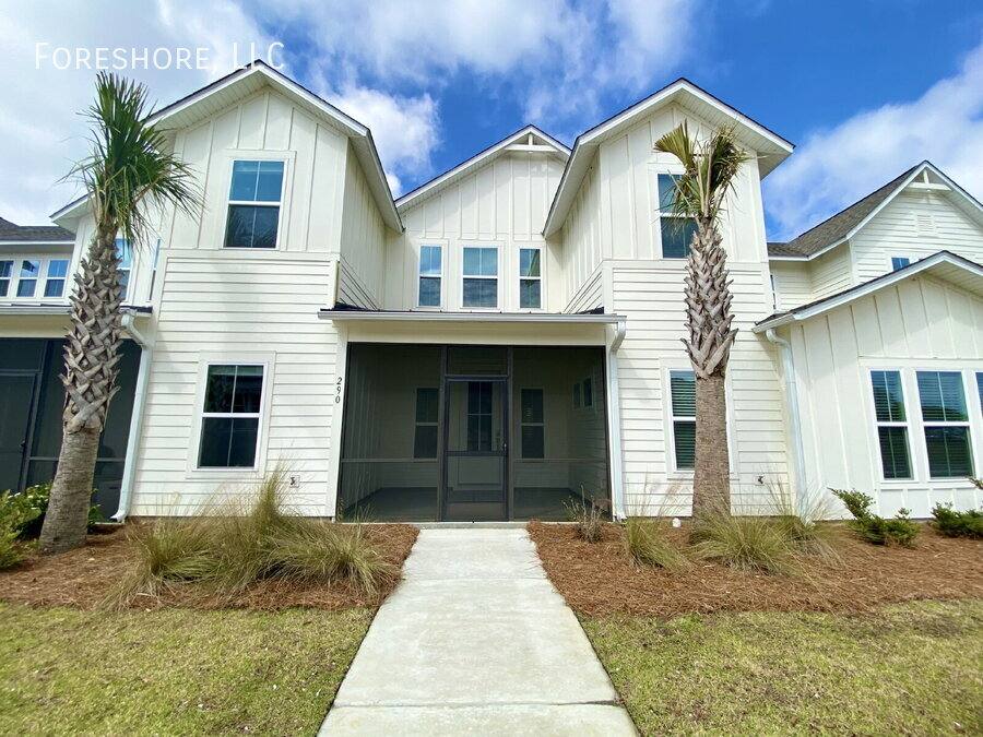 Townhouse for rent at 290 Bleeker St N, Bluffton, SC 29910