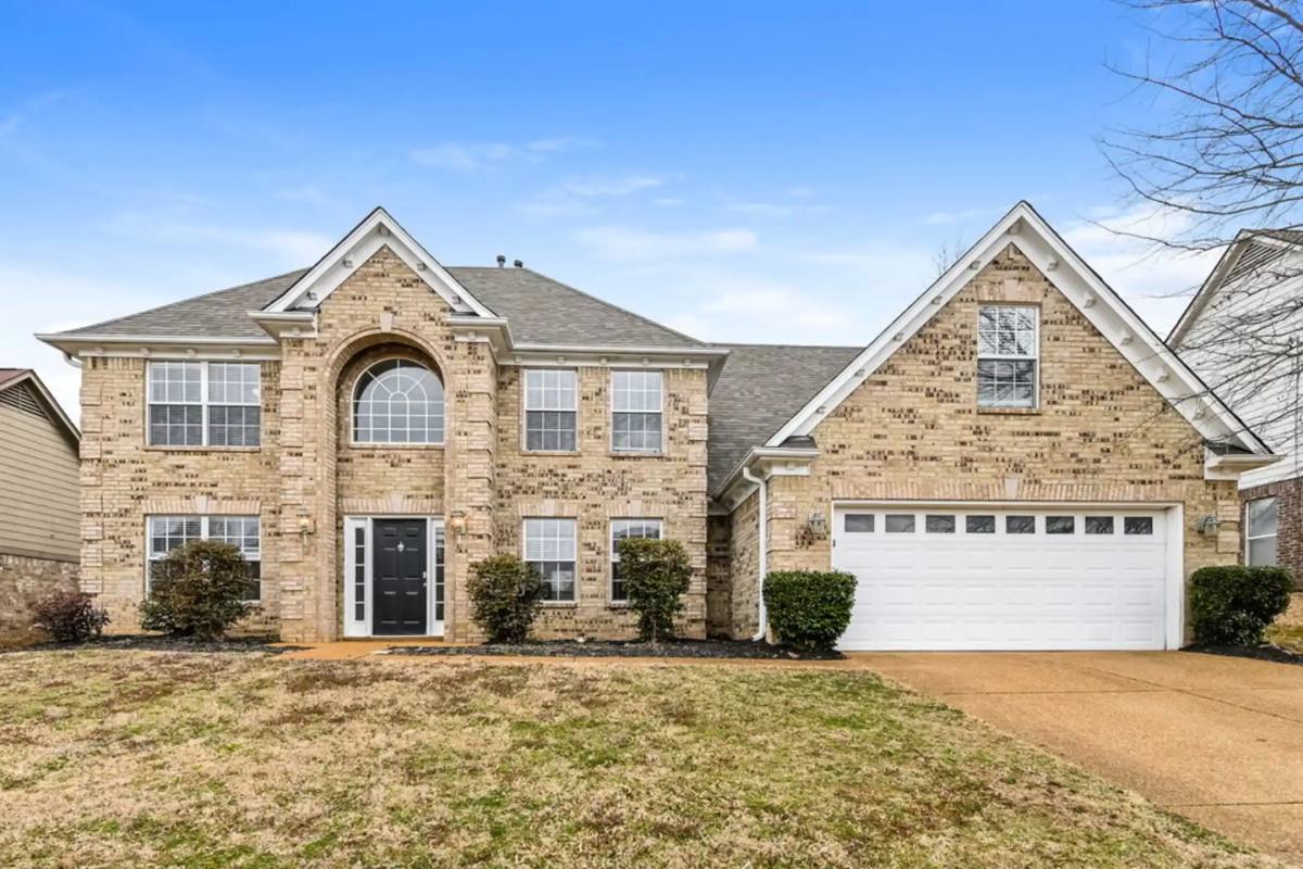 House for rent at 105 Whispering Creek Dr, Oakland, TN 38060
