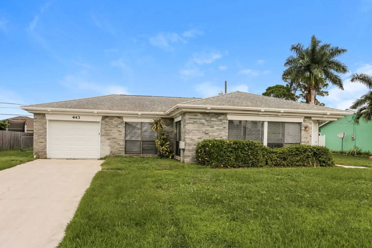 House for rent at 443 SW Lakehurst Dr, Port Saint Lucie, FL 34983