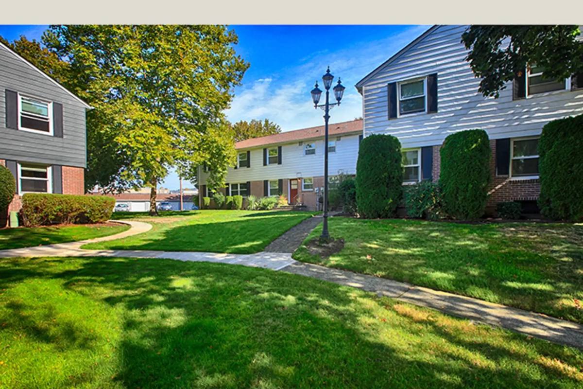 10279 SW Eastridge St #79, Portland, OR 97225