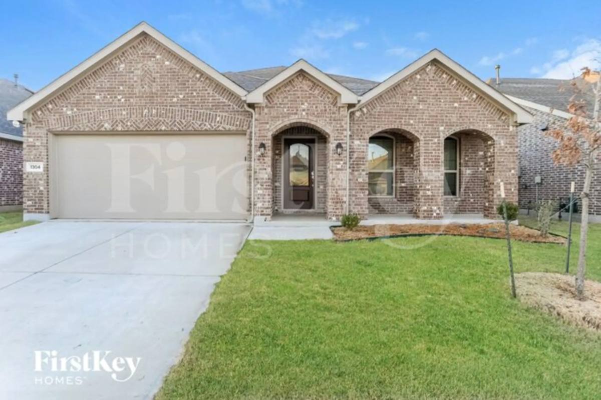 House for rent at 1304 Renoir Dr, Little Elm, TX 75068