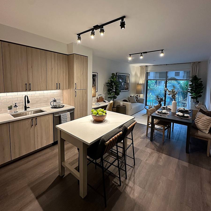 Apartment for rent at 903 W Chestnut St, Tampa, FL 33607