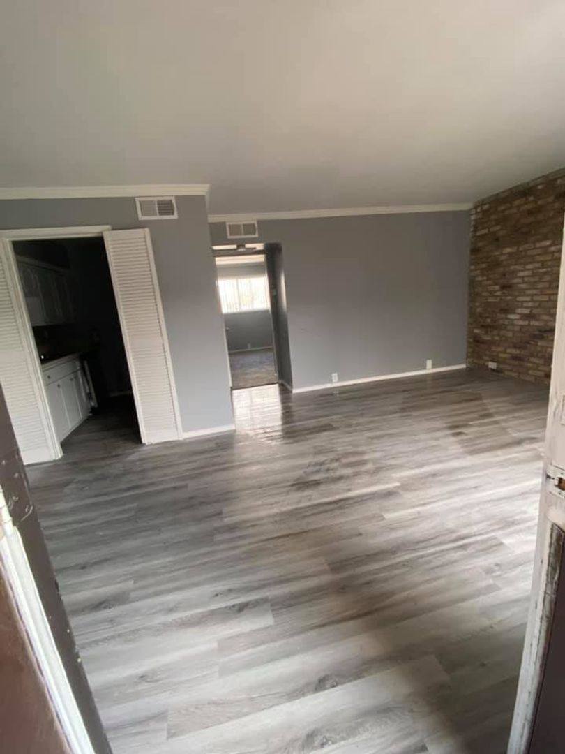 Apartment for rent at 3015 Greenridge Dr, Houston, TX 77057