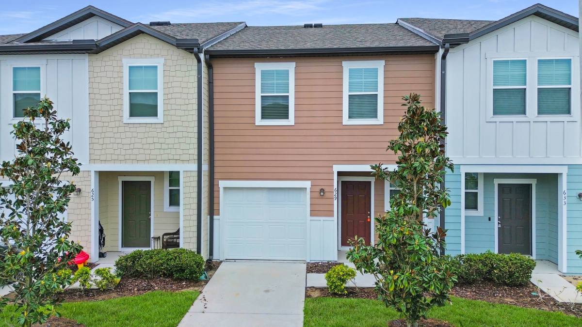 Townhouse for rent at 629 Madison Dr, Davenport, FL 33837