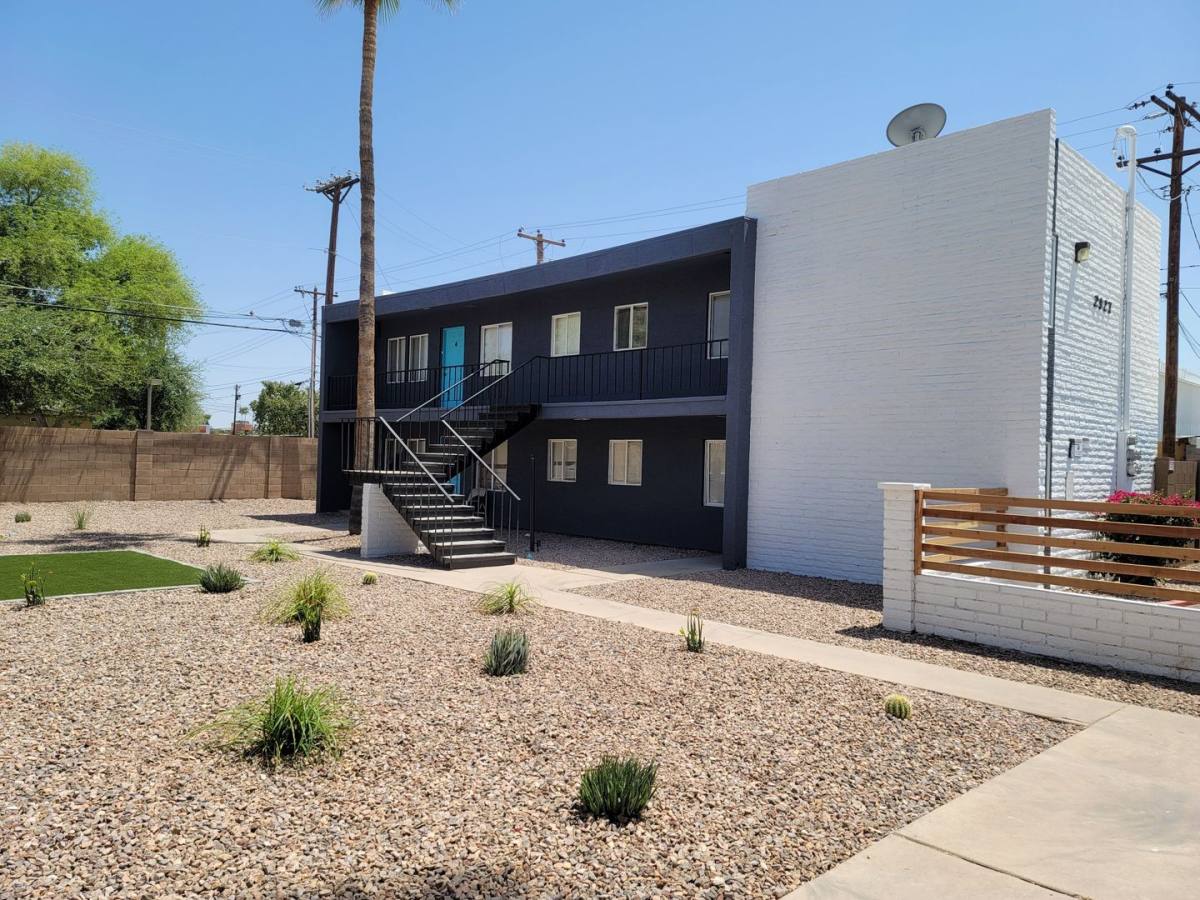 Apartment for rent at 2927 N 38th St, Phoenix, AZ 85018
