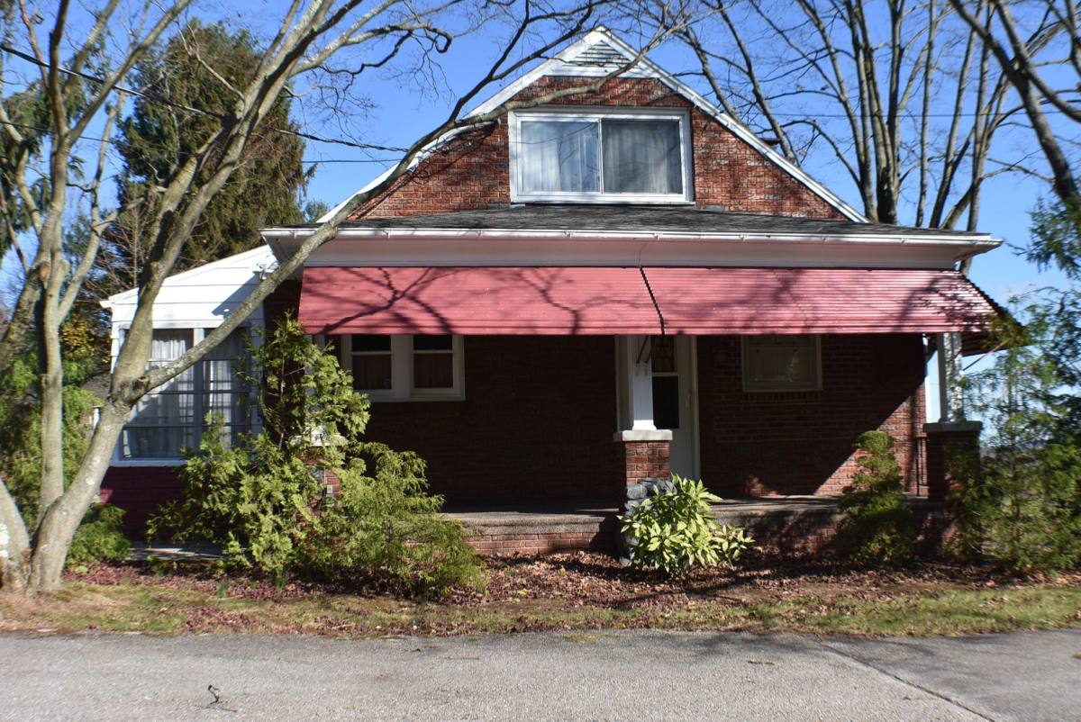 House for rent at 5831 Old Carlisle Rd, Dover, PA 17315