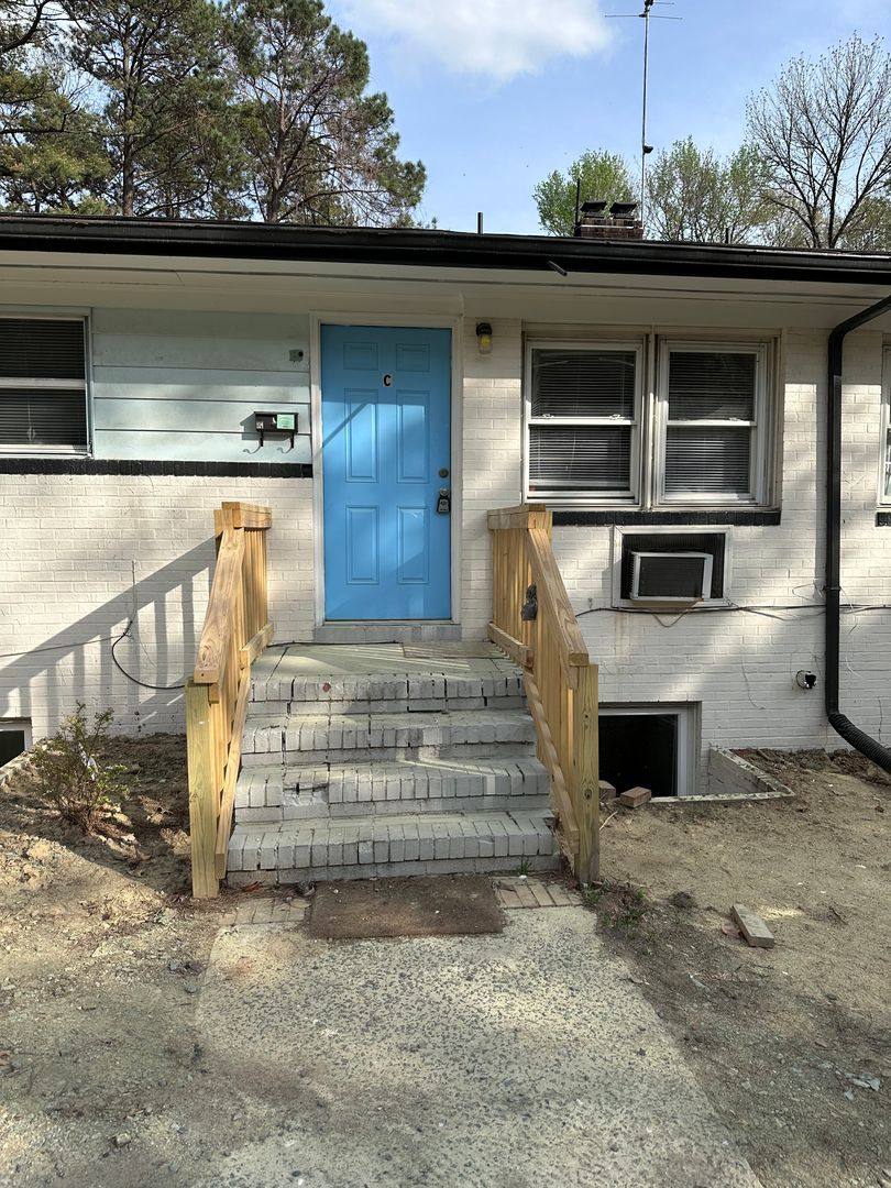 Apartment for rent at 114 Estes Dr, Carrboro, NC 27510