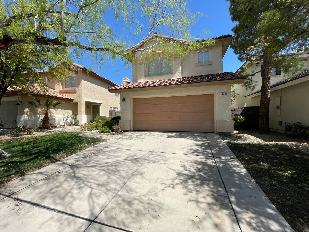 9320 Canalino Dr, Las Vegas, NV 89134